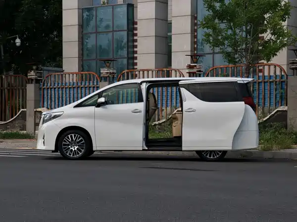Toyota Alphard 2015