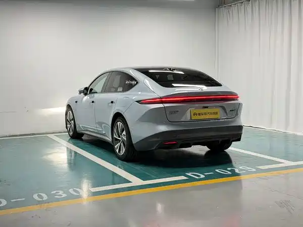 NIO ET5 2022