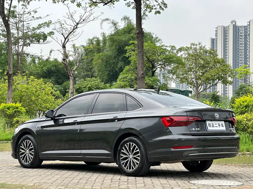 Volkswagen Sagitar 2021