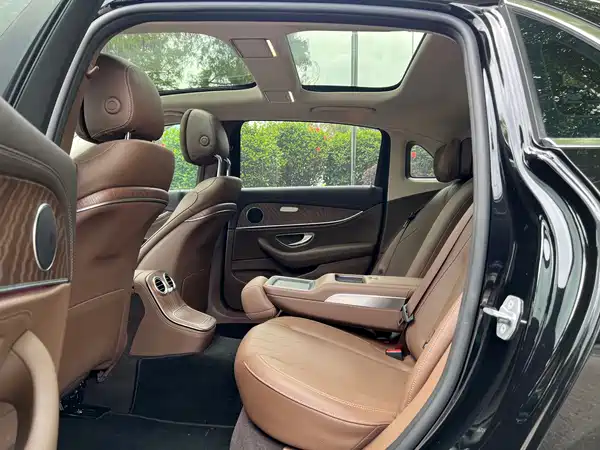 Mercedes-Benz E-Class 2022