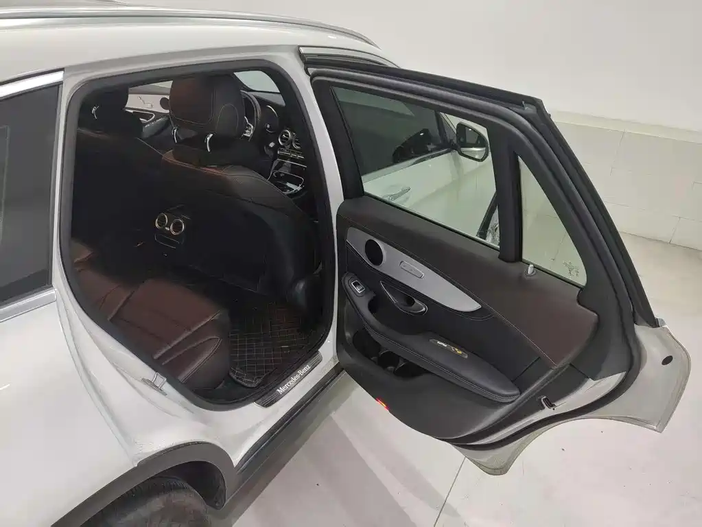Mercedes-Benz GLC 2020 — фото 13