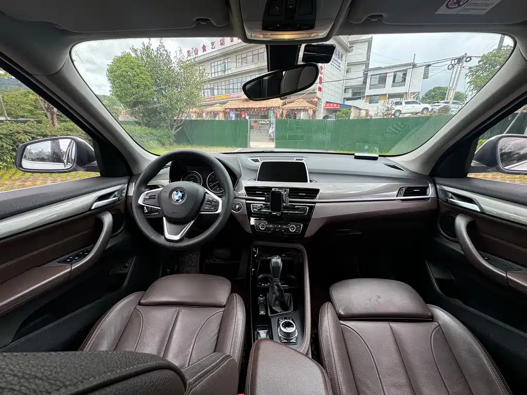 BMW X1 2017 — фото 11