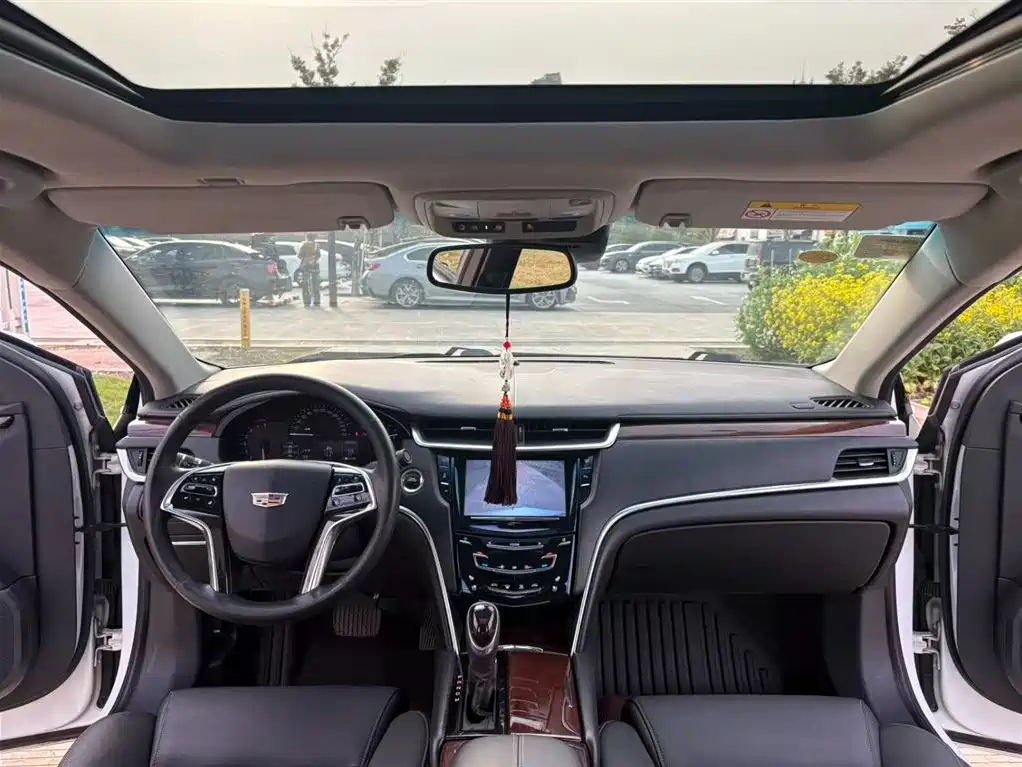 Cadillac XTS 2016 — фото 4