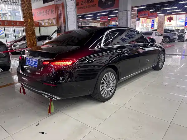 Mercedes-Benz E-Class 2023