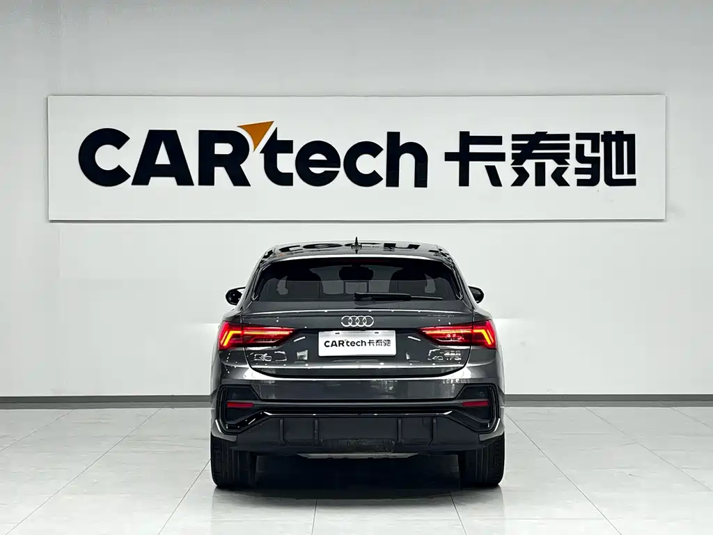 Audi Q3 Sportback 2023 — фото 4