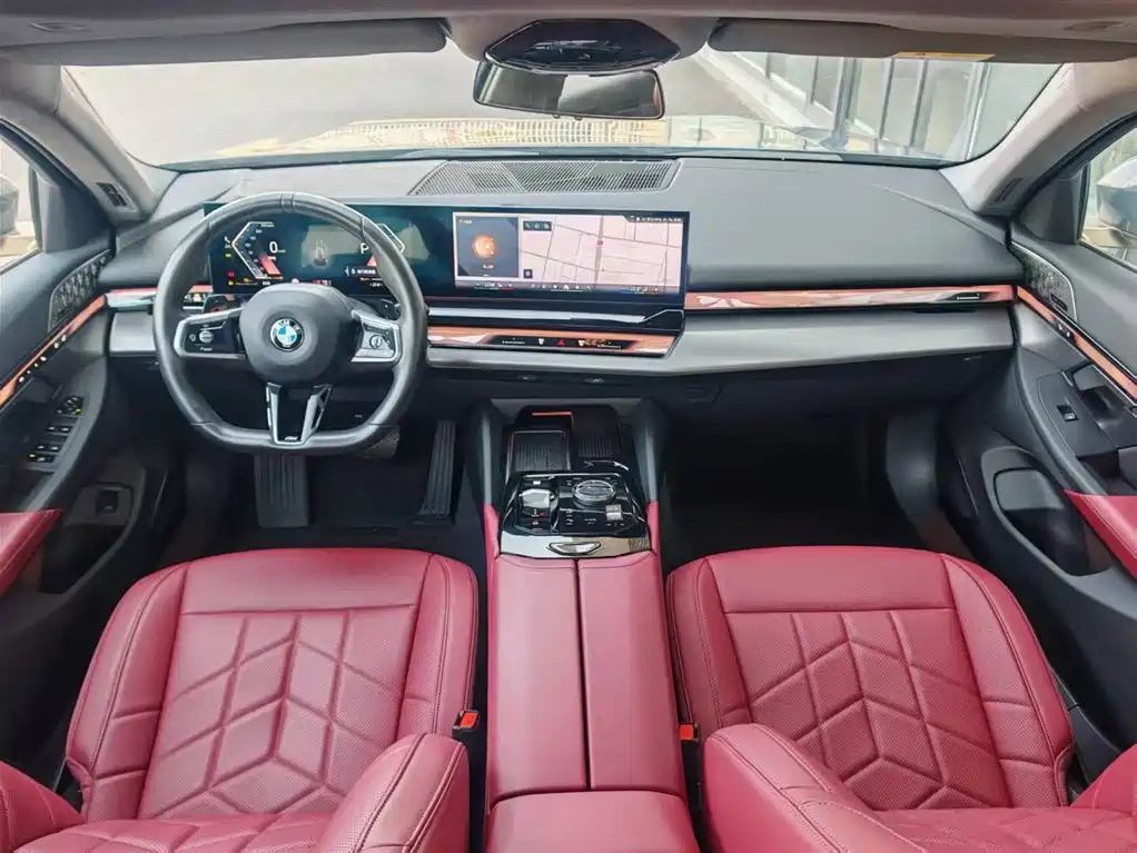 BMW 5 Series 2025