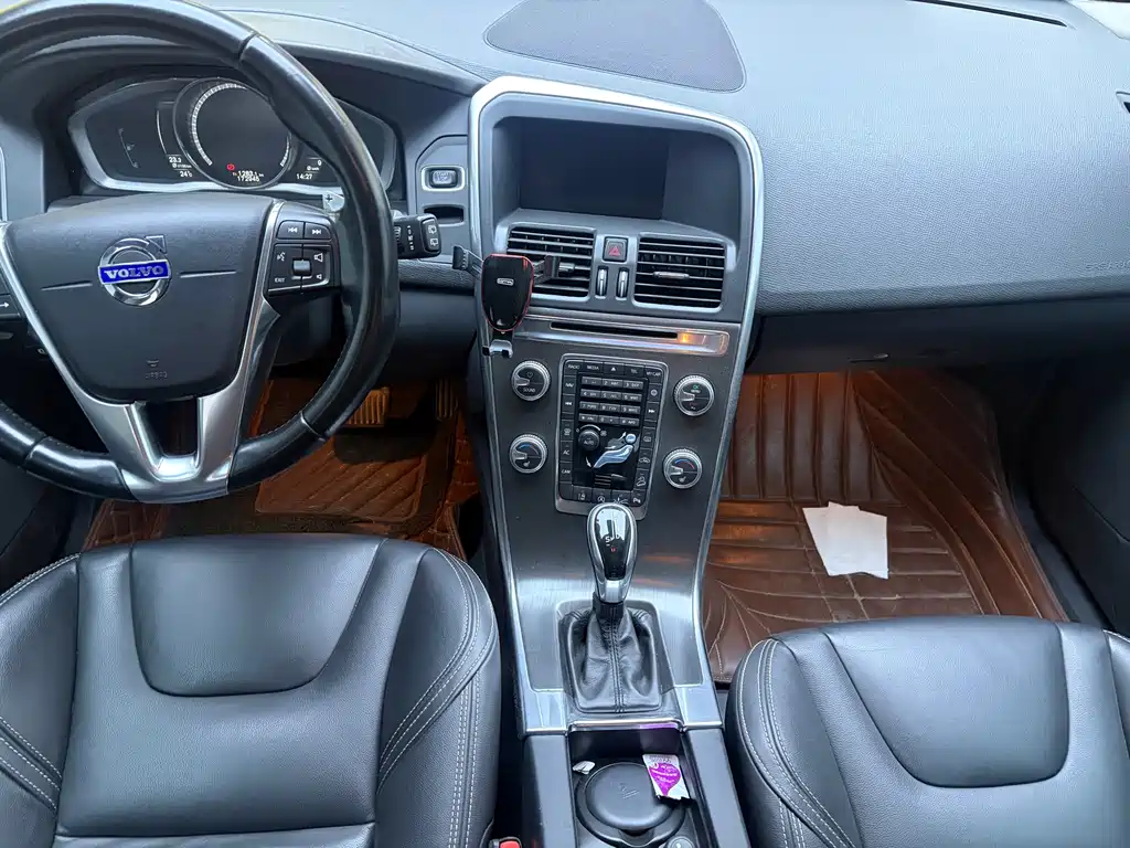 Volvo XC60 2015 — фото 7