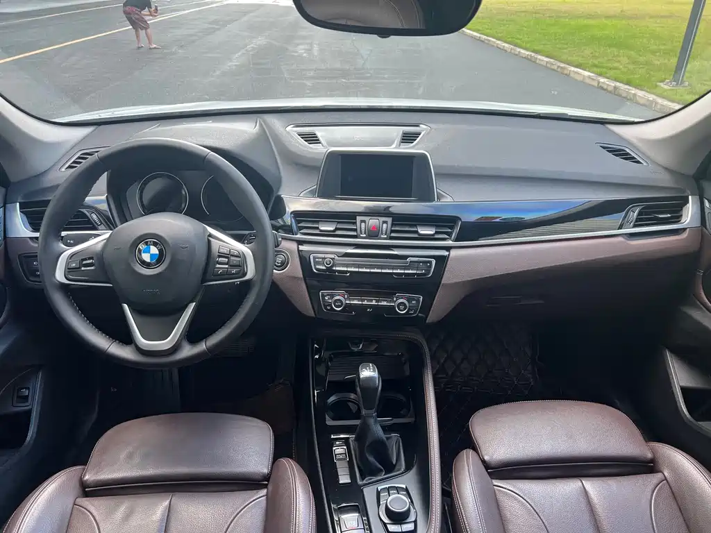 BMW X1 2019 — фото 12