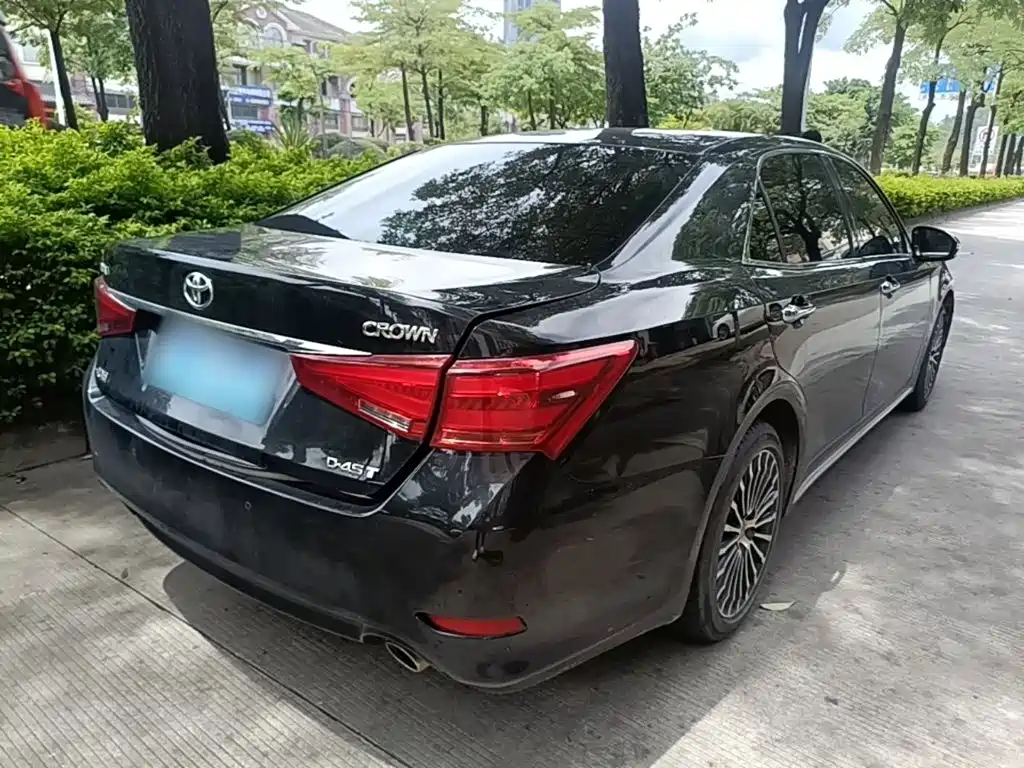 Toyota Crown 2019