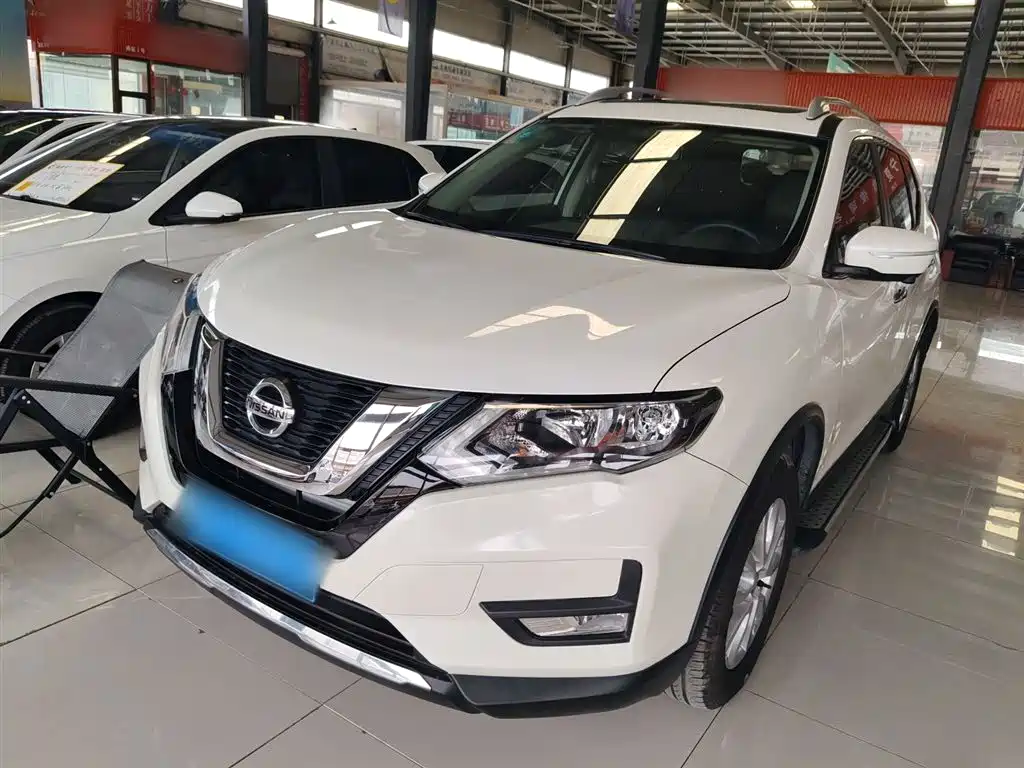 Nissan X-Trail 2017 — фото 1