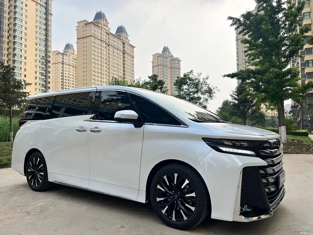 Toyota Vellfire 2025