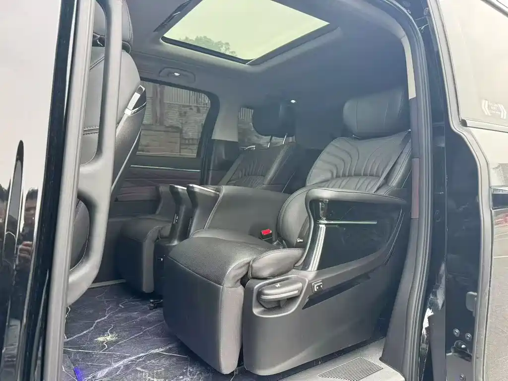 GAC Motor Trumpchi M8 2024 — фото 14