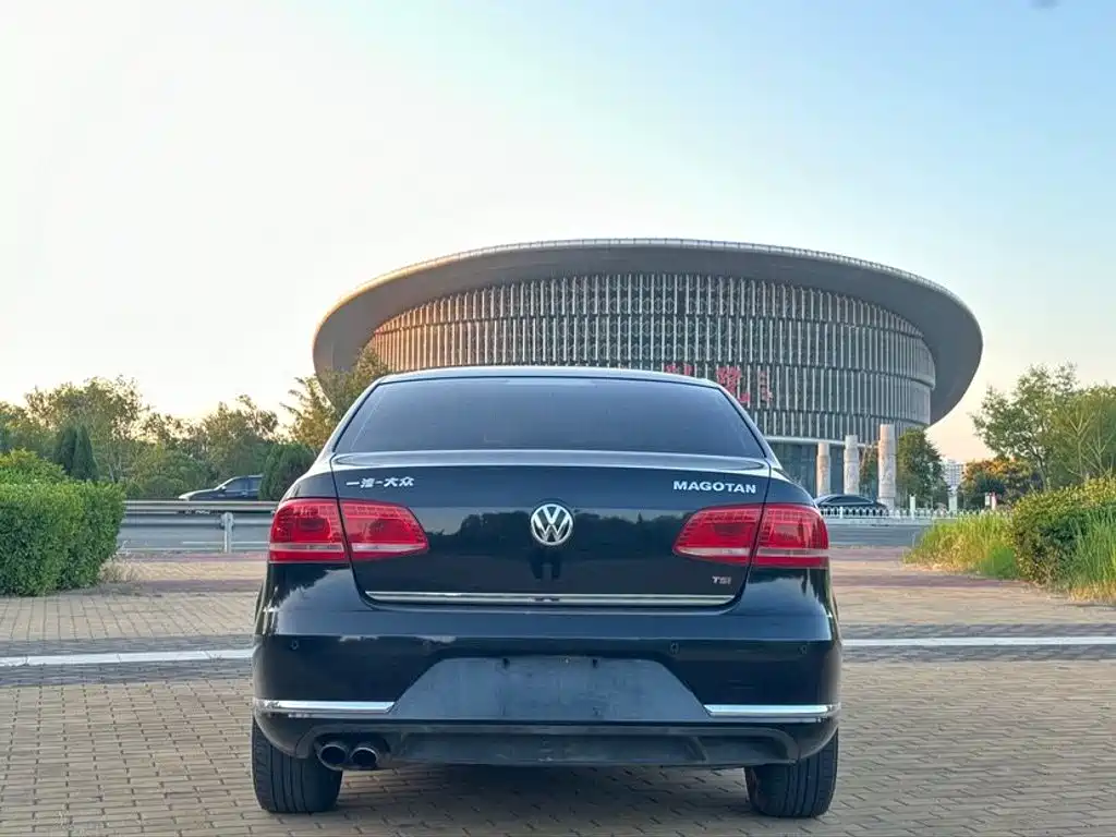 Volkswagen Magotan 2016