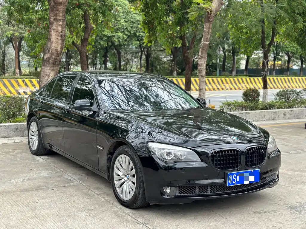 BMW 7 Series 2010 — фото 3