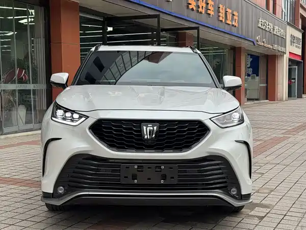 Toyota Crown Kluger 2024