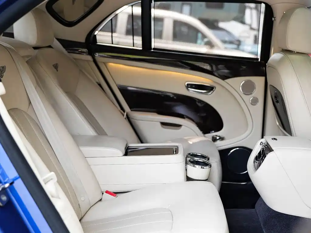 Bentley Mulsanne 2013 — фото 20