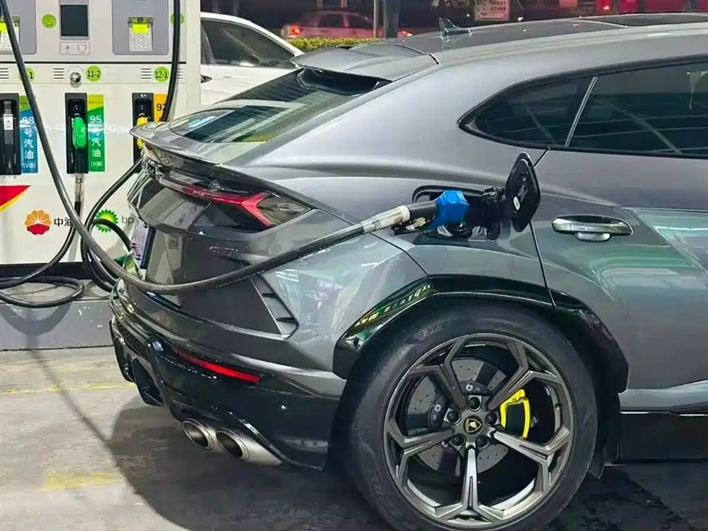 Lamborghini Urus 2019 — фото 3