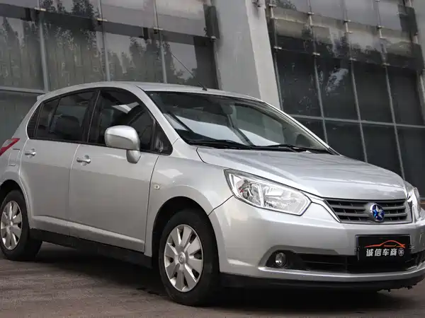 Venucia R50 2014