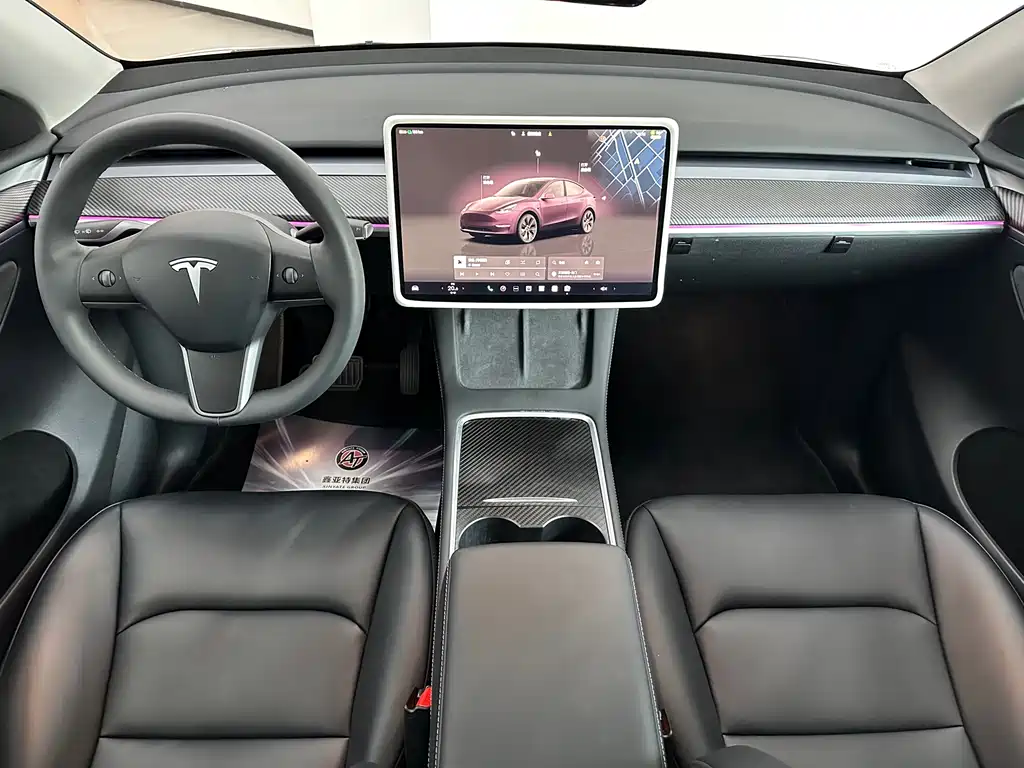 Tesla Model Y 2024 — фото 19