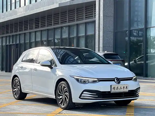 Volkswagen Golf 2021