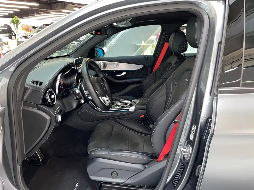 Mercedes-Benz GLC AMG 2020 — фото 11