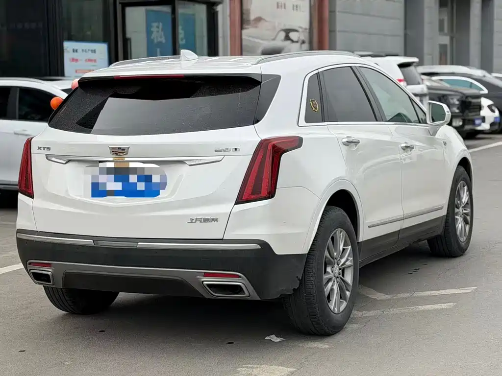 Cadillac XT5 2021 — фото 10