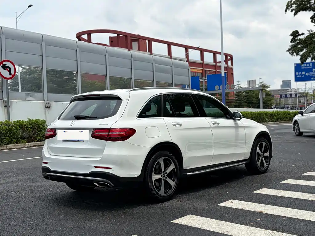 Mercedes-Benz GLC 2019 — фото 11