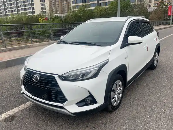Toyota Yaris L 2022
