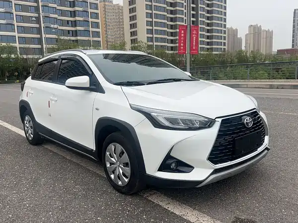 Toyota Yaris L 2022
