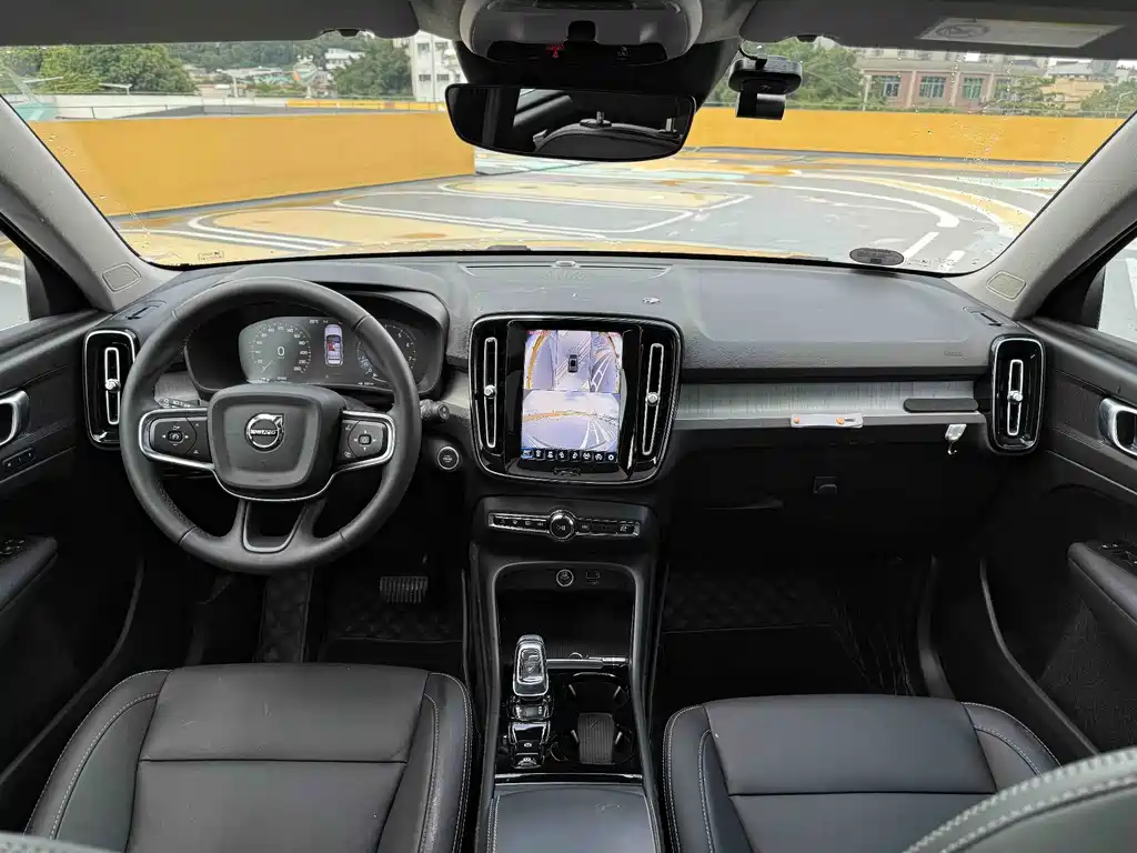 Volvo XC40 2022