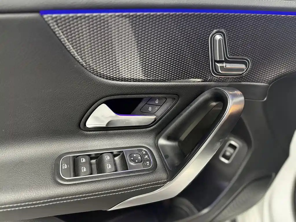 Mercedes-Benz A-Class 2023 — фото 9