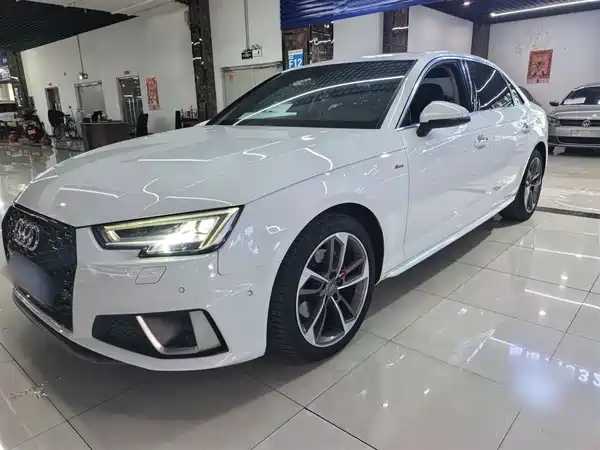 Audi A4L 2018