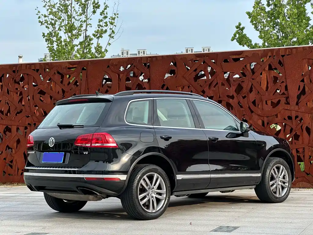 Volkswagen Touareg 2017 — фото 7