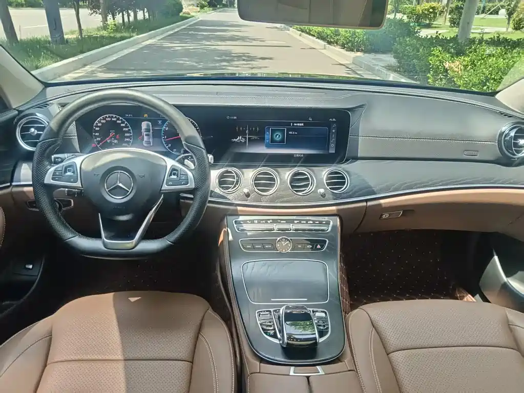 Mercedes-Benz E-Class 2018 — фото 7