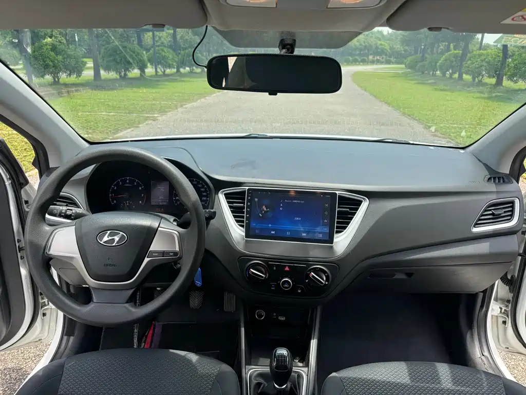 Hyundai Verna 2019 — фото 13