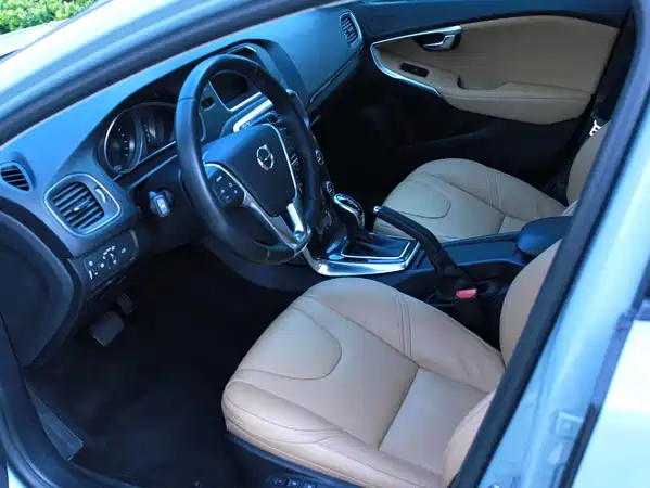 Volvo V40 2017