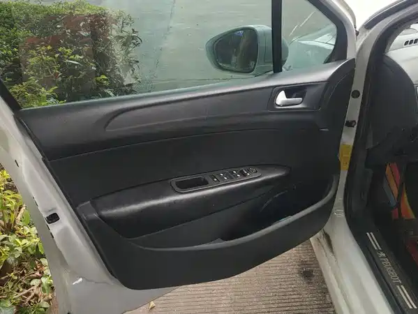 Peugeot 308 2016