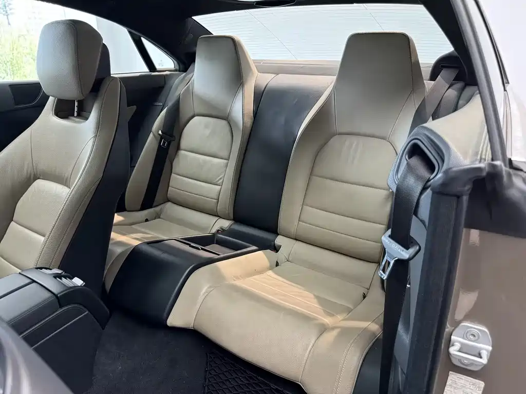 Mercedes-Benz E-Class 2010