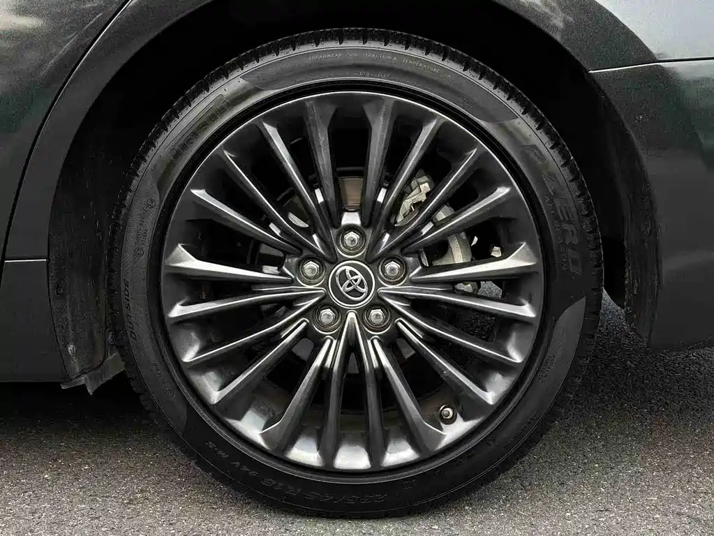Toyota Avalon 2019 — фото 12