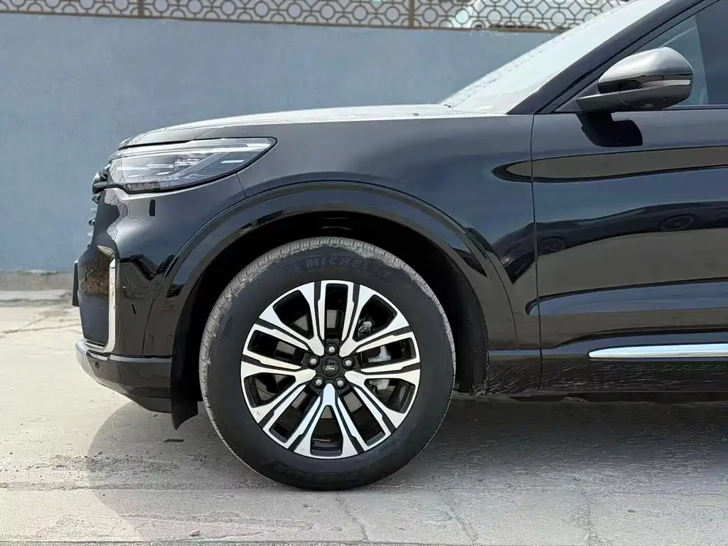Ford Explorer 2024 — фото 3