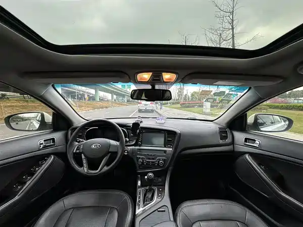 Kia K5 2012