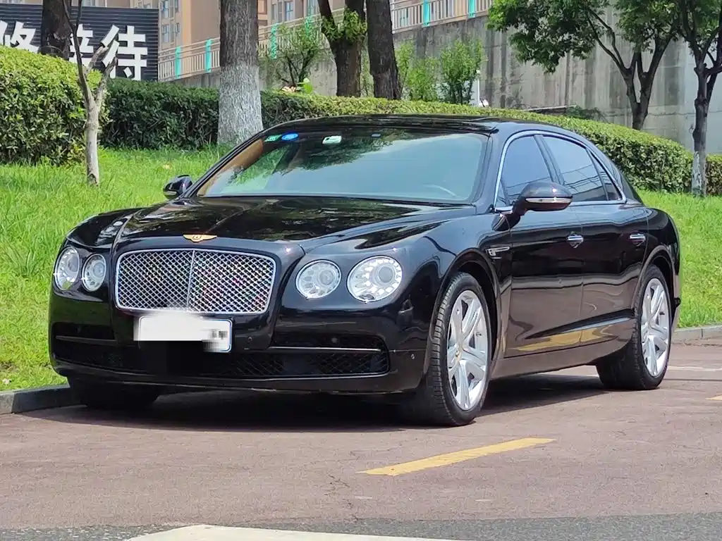 Bentley Flying Spur 2015 — фото 1