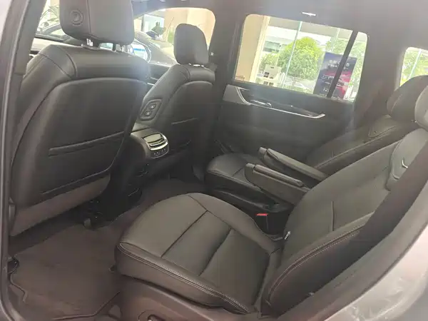 Cadillac XT6 2025