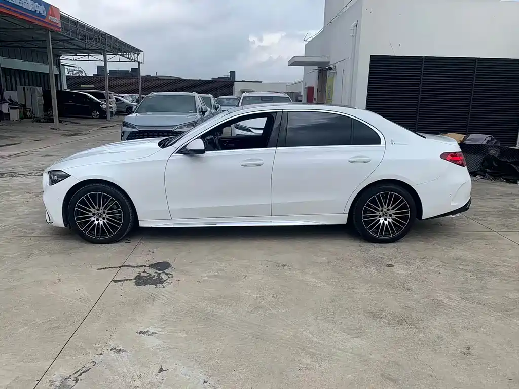 Mercedes-Benz C-Class 2022 — фото 16