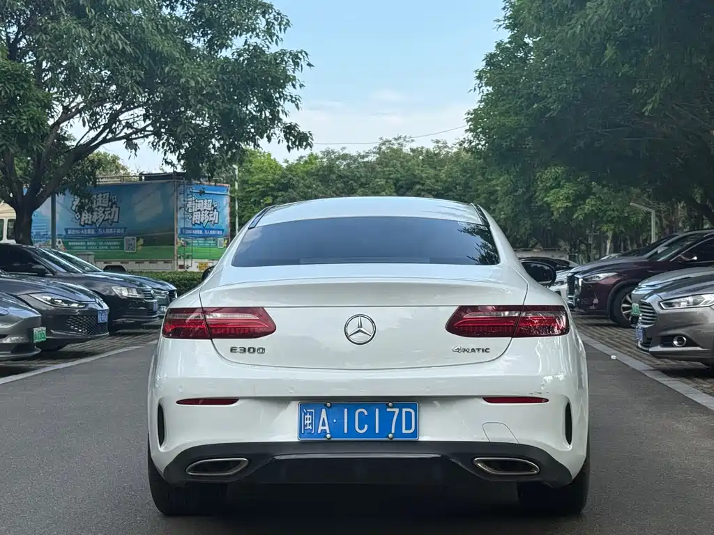 Mercedes-Benz E-Class 2018 — фото 12