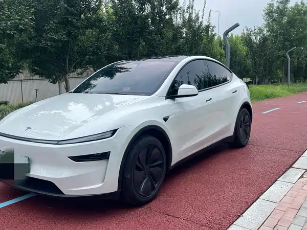 Tesla Model Y 2026