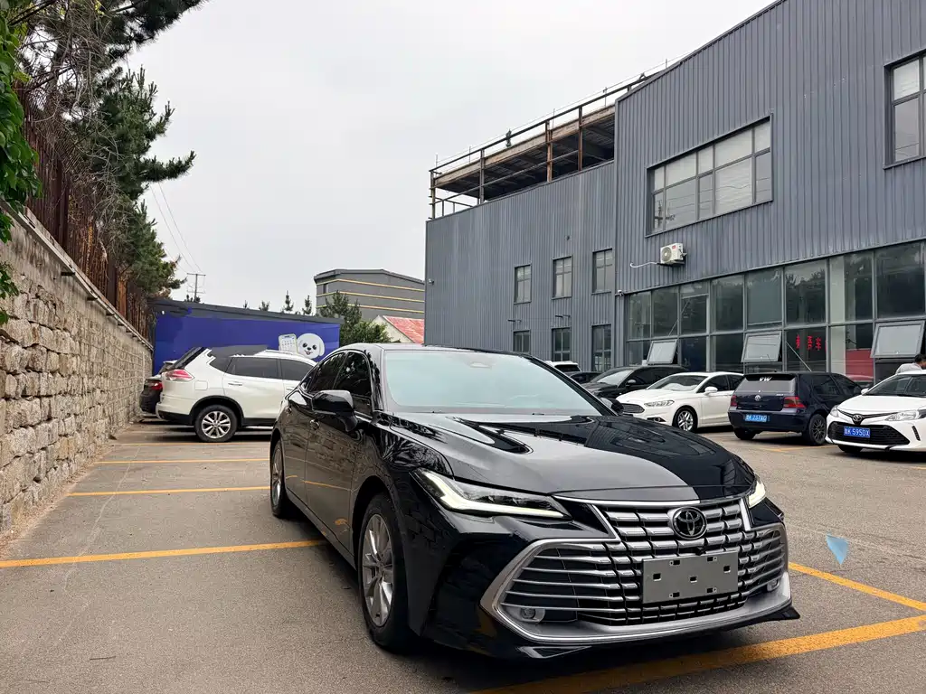 Toyota Avalon 2025