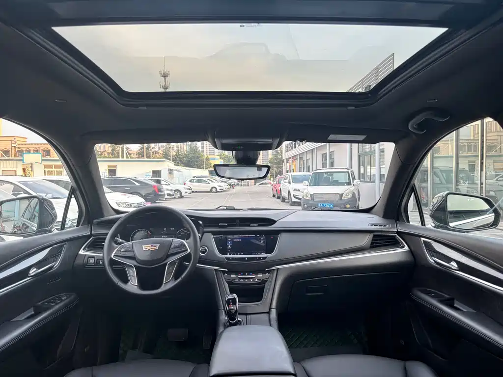 Cadillac XT5 2021 — фото 12