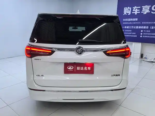 Buick GL8 2021
