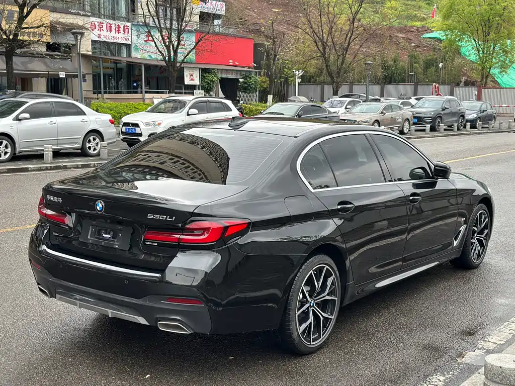 BMW 5 Series 2023 — фото 13